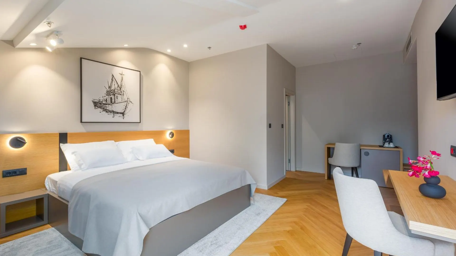 Hotel Squero Rovinj 4*,  Hırvatistan