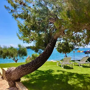 Al Mare Apartment